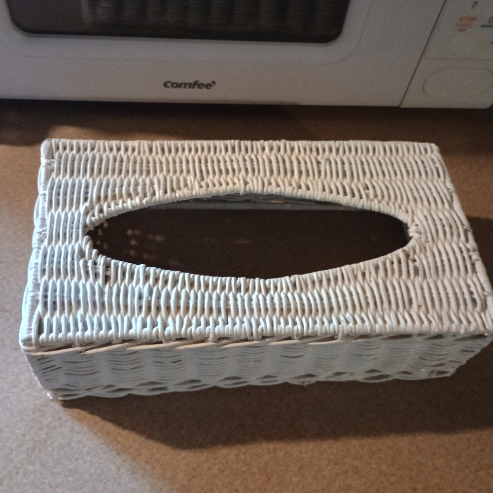 Vintage White Wicker Tissue Box Cover